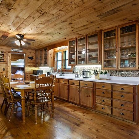 Forest Home Hot Tub Fire Pit Pool Table Pigeon Forge Esterno foto