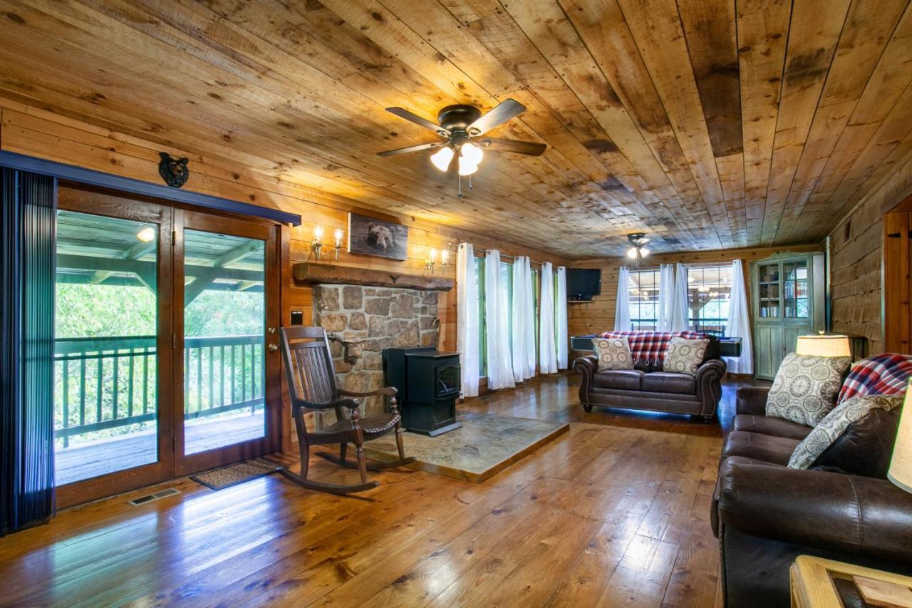 Forest Home Hot Tub Fire Pit Pool Table Pigeon Forge Esterno foto