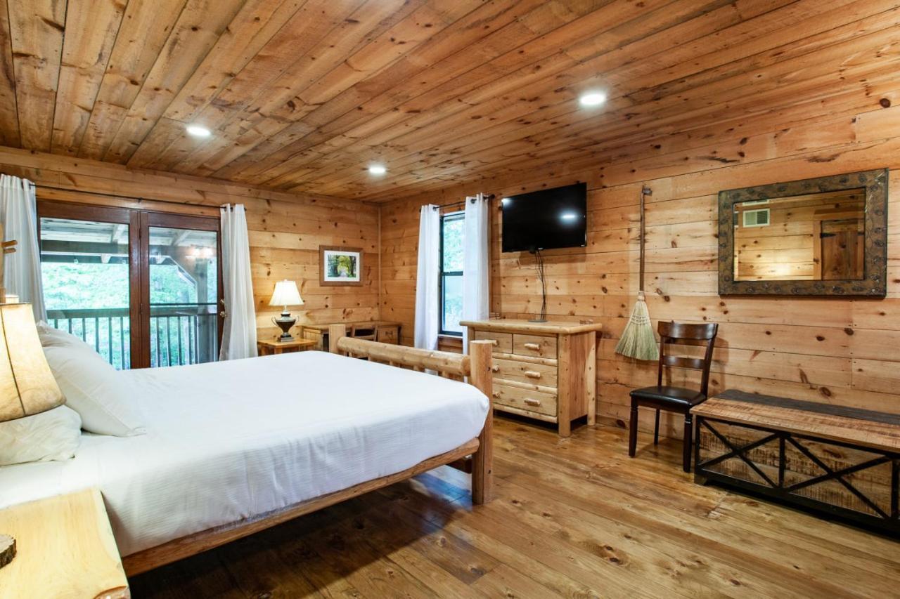 Forest Home Hot Tub Fire Pit Pool Table Pigeon Forge Esterno foto