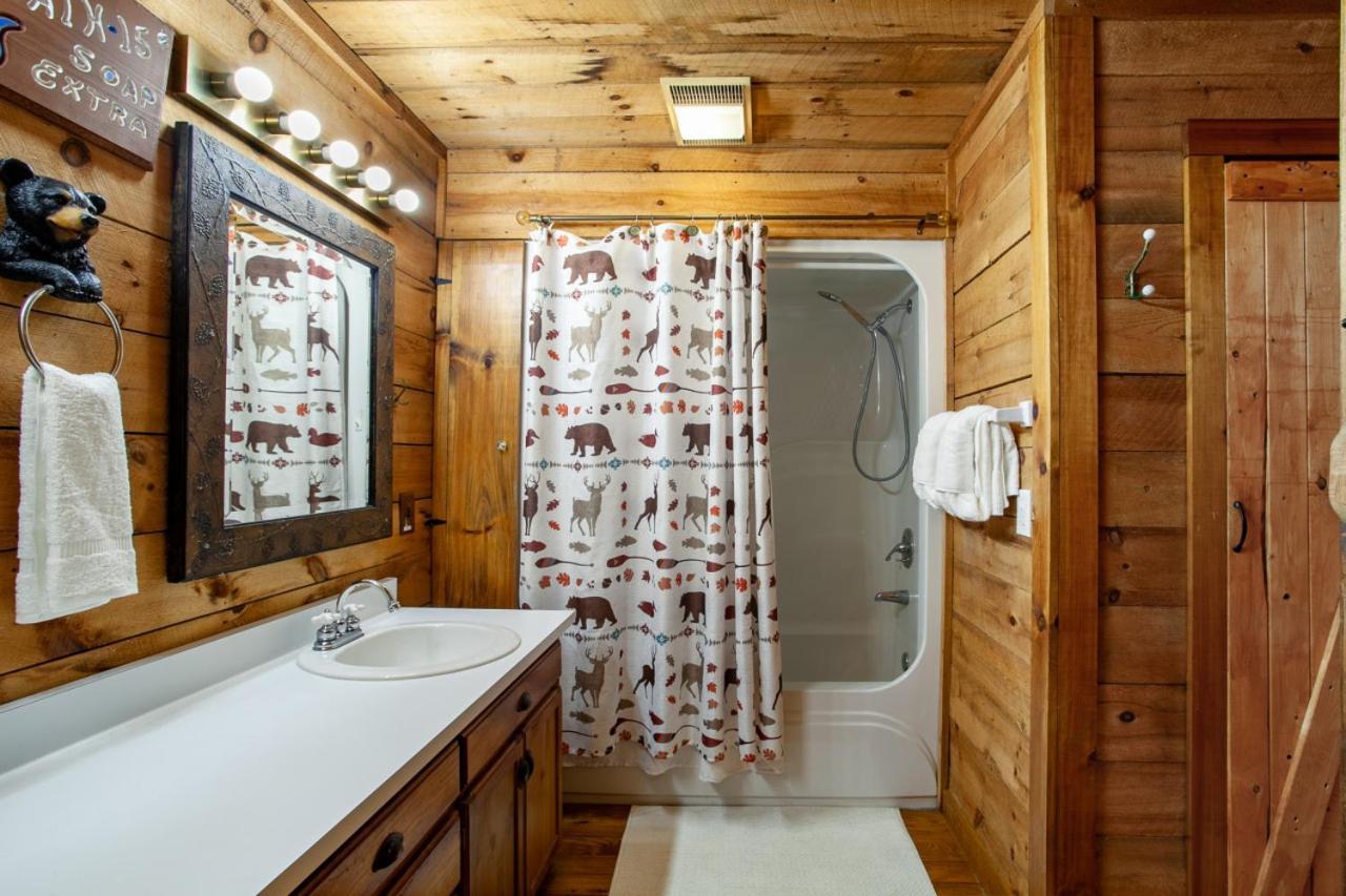 Forest Home Hot Tub Fire Pit Pool Table Pigeon Forge Esterno foto