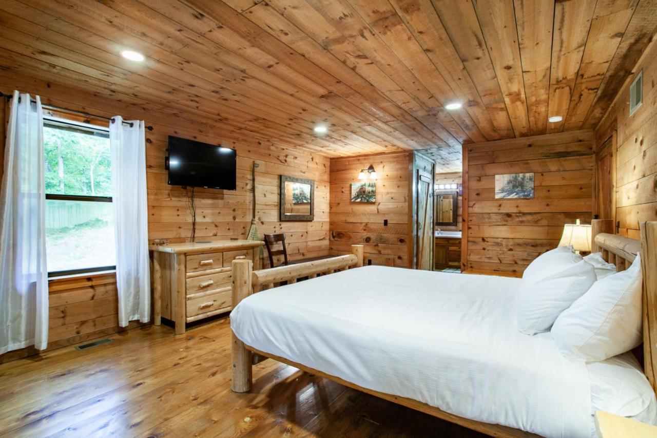 Forest Home Hot Tub Fire Pit Pool Table Pigeon Forge Esterno foto
